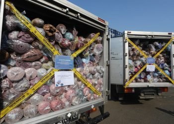 Total impor pada Januari 2024 mencapai 11.604 ton. Impor illegal tersebut, telah mengubah struktur pelaku usaha mikro. Pada 2023, proporsi usaha mikro mencapai 99,62 persen, sedangkan proporsi pelaku usaha kecil dan menengah sebesar 1,32 persen.