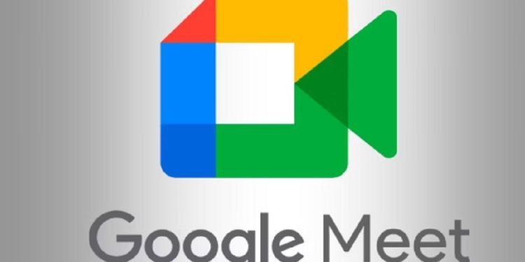 Pada saat ini, fitur take notes for me hanya tersedia saat menggunakan Google Meet di komputer atau laptop, dan rapat harus dilakukan dalam bahasa Inggris lisan. Saat diaktifkan, fitur ini akan mencatat di Google Doc secara otomatis. Setelah rapat berakhir, penyelenggara rapat dan siapa pun yang mengaktifkan fitur tersebut akan menerima e-mail berisi tautan ke dokumen catatan rapat yang dibuat.