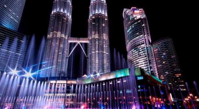 Menurut Pudji, kunjungan wisnas ke Malaysia dicatat sebesar 33,14 persen, ke Arab Saudi sebesar 18,33 persen, dan Singapura sebesar 12,86 persen. Pada proporsi kunjungan menuju tiga negara ini terhadap total perjalanan wisnas, dicatat mencapai 64,33 persen.