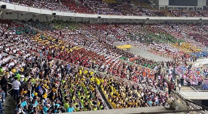 Jelang Misa Akbar, Ribuan Umat Katolik Padati GBK