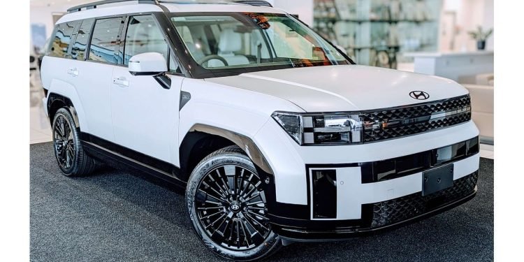 Adapun harga all-new SANTA FE (On The Road/OTR Jakarta) adalah sebagai berikut. All-new SANTA FE Calligraphy (1.6T-GDi HEV): Rp 869.600.000. All-new SANTA FE Calligraphy (2.5 GDi): Rp 784.500.000. All-new SANTA FE Prime (1.6T-GDi HEV): Rp 786.300.000. All-new SANTA FE Prime (2.5 GDi): Rp 699.000.000.