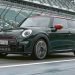 John Cooper Works merupakan EV performa bertenaga listrik pertama dengan tenaga 261 hp atau 190 kW (20 lebih banyak dari model standar) dan torsi 350 Nm untuk 0 hingga 100 km/jam dalam waktu kurang dari 6 detik dan kecepatan tertinggi 125 mph. Semua ini didukung oleh baterai 54,2 kWh yang memungkinkan jarak tempuh 230 mil dengan sekali pengisian daya.