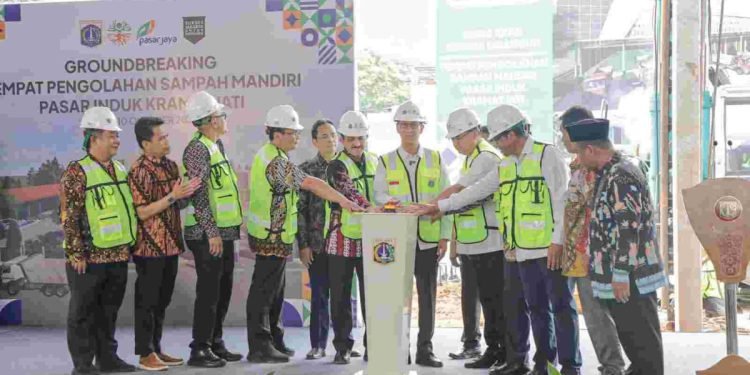 Groundbreaking TPS Mandiri Pasar Induk Kramat Jati