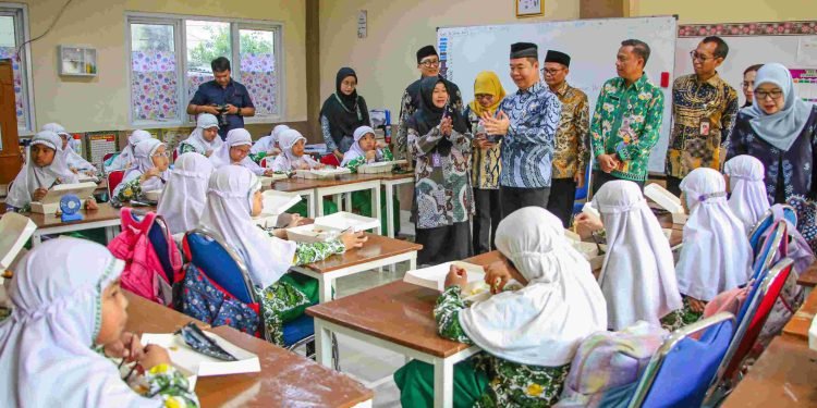 BUMD Jakarta Sukseskan Uji Coba Makan Bergizi Gratis