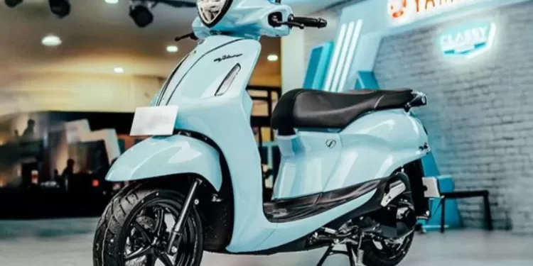 Jika di Thailand, Yamaha memperkenalkan fitur Connected pada Grand Filano, di Indonesia telah tersedia varian Connected dan non-connected. Untuk Grand Filano Special Edition menawarkan keistimewaan dengan pilihan warna premium, seperti Magma Black dengan pelek emas, seperti Xmax