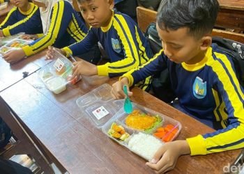 Makan Siang Gratis di Semarang Biayanya Rp 14.500/Porsi