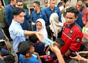 Wapres Gibran Blusukan ke Perkampungan di Palangka Raya