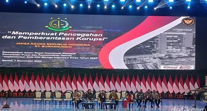 Seluruh Kepala Daerah Kumpul di Sentul, Ada Apa?