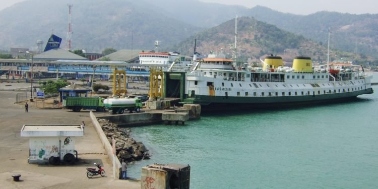 Sempat Ditutup, Pelabuhan Merak Kembali Normal