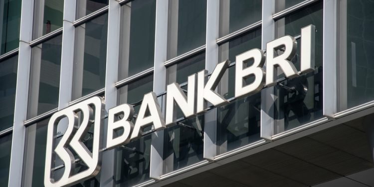 Menurut Sunarso kembali, BRI sebagai Dealer Utama Pasar Uang dan Valuta Asing (PUVA), juga aktif memberikan kuotasi harga jual-beli transaksi repo, Surat Berharga Negara (SRBI), serta transaksi Treasury lainnya secara kompetitif. Pencapaian ini mencerminkan kontribusi nyata BRI dalam mendukung kebijakan moneter Bank Indonesia (BI) dan pengembangan pasar uang yang lebih modern dan terintegrasi.