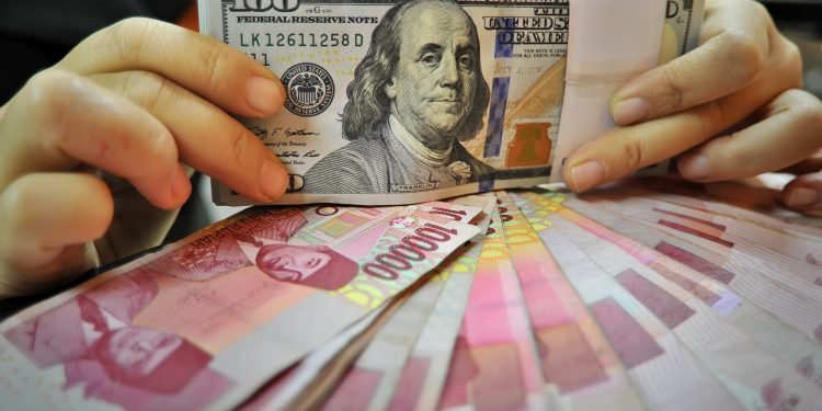 Pelemahan ini diikuti Kurs Jakarta Interbank Spot Dollar Rate (JISDOR) Bank Indonesia pada Kamis (19/12/2023). Kurs JISDOR Bank Indonesia dicatat mengalami pelemahan ke level Rp 16.277 per dolar AS dari sebelumnya sebesar Rp 16.100 per dolar AS.