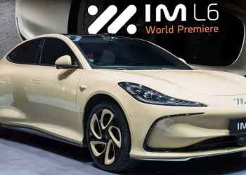IM L6 Light Year Edition memiliki penggerak empat roda motor ganda dengan daya maksimum 190/350 kW (255/469 hp). Ia juga dilengkapi dengan teknologi pengisian daya super cepat quasi-900V. Pengisian daya selama 12 menit dapat meningkatkan jangkauan hingga 400 km. Dimensi mobil ini adalah 4931/1960/1474 mm, dan jarak sumbu rodanya 2950 mm. Sementara itu, berat kosong kendaraan adalah 2.330 kg.