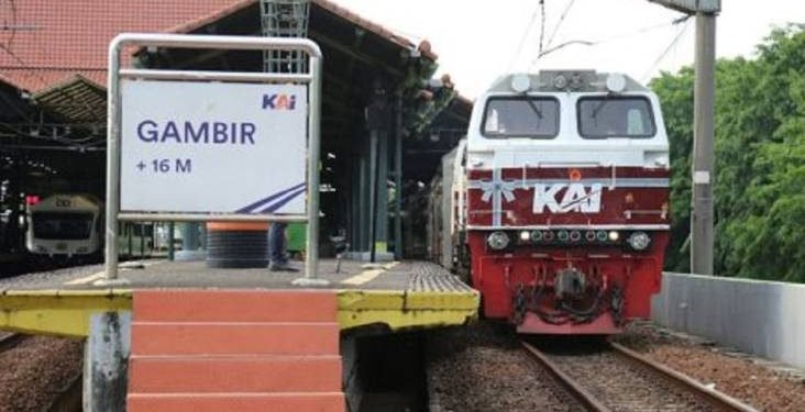 Layanan Direct Train hanya tersedia secara eksklusif pada Senin (9/12/2024) dan Selasa (10/12/2024). Adapun rutenya, Pertama. Stasiun Gambir (DKI Jakarta)-Semarang Tawang Bank Jateng (Jawa Tengah) pukul 23.20 WIB-04.25 WIB (5 jam 5 menit). Kedua. Stasiun Semarang Tawang Bank Jateng-Stasiun Gambir pukul 11.00 WIB–16.00 WIB (5 jam).