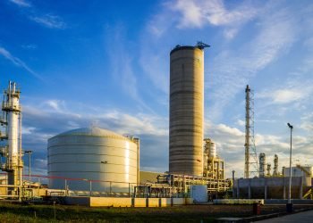 Anggia Ermarini juga mengatakan bila pada akhir tahun 2024 ini, pemerintah perlu memastikan keberlanjutan kebijakan HGBT untuk Pupuk Indonesia