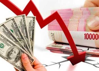 Rupiah dibuka melemah 0,16% atau 26 poin ke posisi Rp16.216 per dolar AS berdasarkan data Bloomberg, selepas libur Natal, (27/12/2024). Sementara itu, indeks dolar menguat tipis 0,02% ke posisi 108,148.
