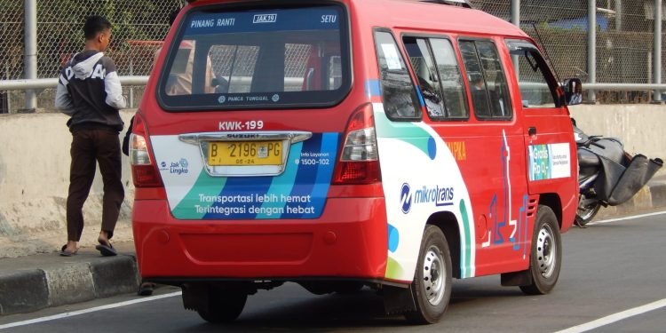 Menurut Ayu kembali, masyarakat yang ingin berkegiatan di empat terminal tersebut tetap bisa memanfaatkan layanan Transjakarta, melalui 14 koridor utama yang telah beroperasi selama 24 jam.