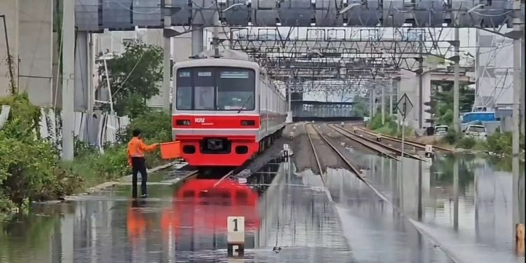 Banjir Rob Diprediksi Rendam 11 Wilayah Pesisir Jakarta