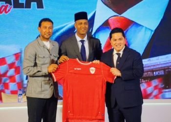 Resmi Latih Timnas, Patrick Kluivert Janji Belajar Bahasa Indonesia
