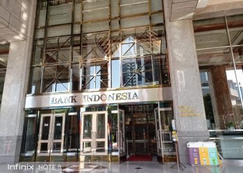 Menurut Perry, keputusan ini konsisten dengan tetap rendahnya perkiraan inflasi pada 2025 dan 2026 yang terkendali dalam sasaran 2,5±1 persen, penguatan dan stabilitas nilai tukar rupiah, dan perlunya upaya untuk memperkuat pertumbuhan ekonomi.