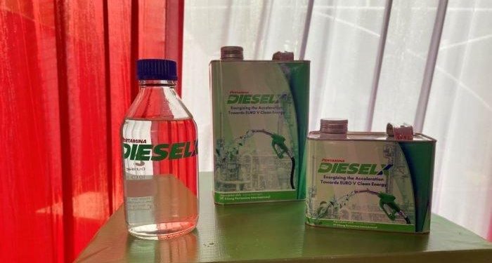 Diesel X yang dihasilkan dari Kilang Balongan memiliki kandungan rendah sulfur < 10 ppm. Saat ini kapasitas Kilang Balongan untuk memproduksi Diesel X mencapai 200 ribu barrel per bulan