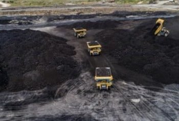 Menurut Bahlil, lokasi bekas tambang Adaro dan Arutmin keduanya berlokasi di Kalimantan Selatan. Luas lahan bekas PKP2B milik PT Adaro Energy Indonesia Tbk. mencapai 7.437 hektare (ha), sedangkan lahan eks PKP2B yang dimiliki PT Arutmin Indonesia seluas 22.900 ha. Sementara itu, lahan eks Kideco seluas 13.613 ha.