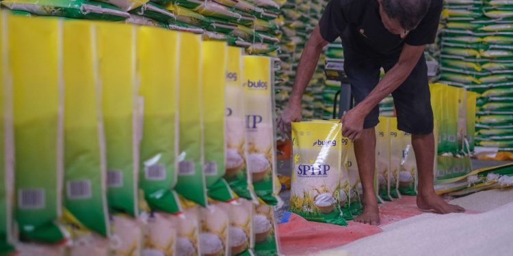 Stabilisasi Harga Beras Melalui SPHP BULOG