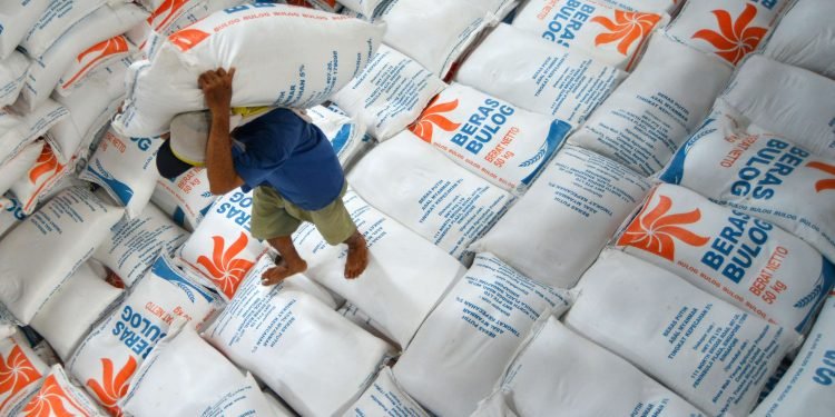 Stok Beras Pemerintah Capai 2 Juta Ton