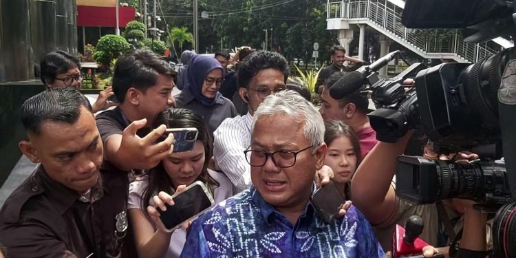 Mantan Ketua KPU Tak Punya Informasi Soal Hasto