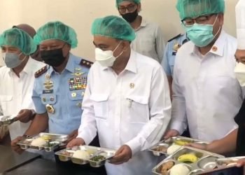 Menkop Budi: Menu MBG Berganti Setiap Tahun