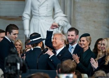 Trump Ampuni 1.500 Terdakwa Kerusuhan Capitol 2021