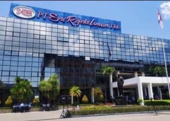 Sementara itu Wakil Menteri Kemnaker Immanuel Ebenezer Gerungan dalam keterangan resminya di Jakarta, (28/2/2025) menyatakan jika Kemnaker dan manajemen sesungguhnya sudah berupaya maksimal agar jangan terjadi PHK. Namun Kurator yang ditunjuk Pengadilan Niaga, memilih opsi PHK. Maka langkah Pemerintah selanjutnya, menjamin hak-hak buruh.