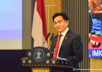 Menko Yusril Instruksikan Pegawai Bekerja Optimal di Tengah Kebijakan Efisiensi Anggaran