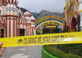 tempat wisata disegel