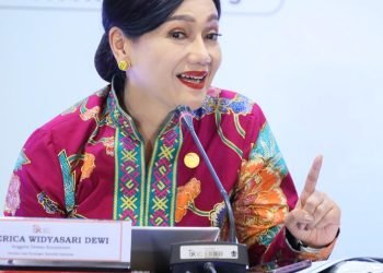 “Di luar negeri, regulator bisa melihat apakah orang ini (finfluencer) sebenarnya punya posisi apa. Misalnya dia (finfluencer) mengatakan, ‘Oh, saya dari investasi ini saya untung, saya bisa membeli mobil dan rumah mewah’. Semua pernyataan tersebut akan dicek, apakah itu benar atau tidak mobil atas nama dia, vilanya atas nama dia,” pungkas Friderica.