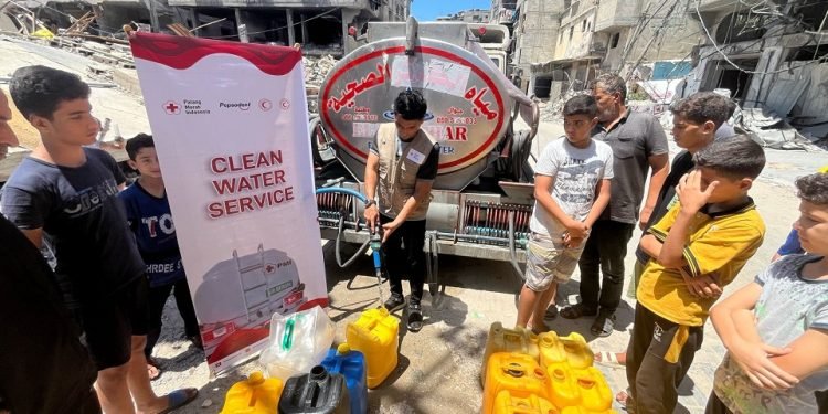 Penyaluran donasi dari kemitraan ini akan dilakukan secara bertahap menjelang Hari Raya Idul Fitri 1446 H, melibatkan para relawan PMI di Gaza