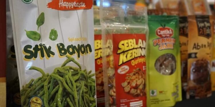 Kecilnya pertumbuhan ini dapat dilihat salah satunya dari pertumbuhan kredit UMKM secara bulanan. Dari Februari 2025 senilai Rp 1.393,4 triliun menjadi Rp 1.396,4 triliun di Maret 2025.