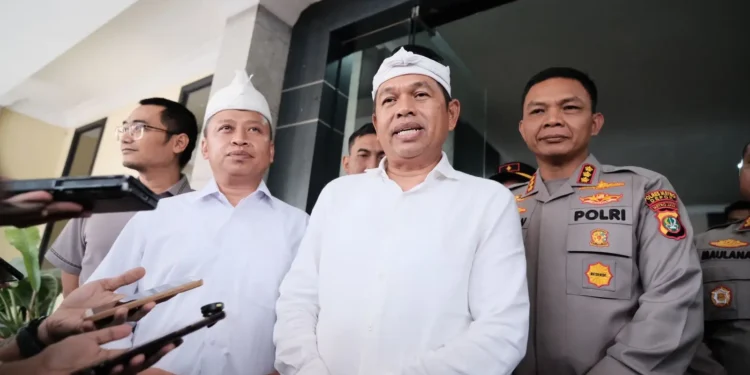 dedi mulyadi pangkas dana pesantren