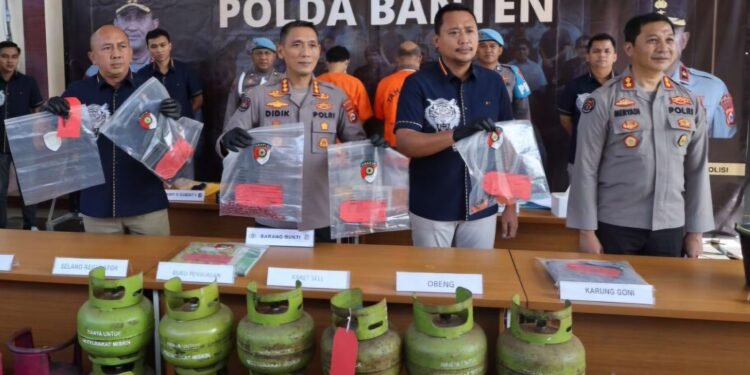 Polda Banten Bongkar Praktik Oplosan LPG 3 Kg ke 12 Kg, Rugikan Negara Rp612 Juta