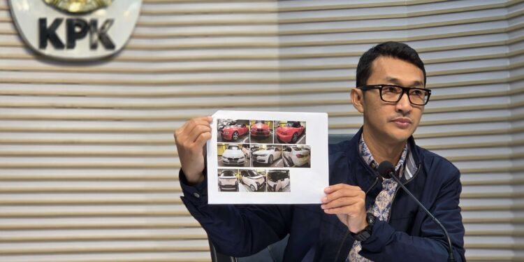 KPK Telusuri Aliran Uang Pemerasan TKA di Kemnaker, 13 Kendaraan Disita