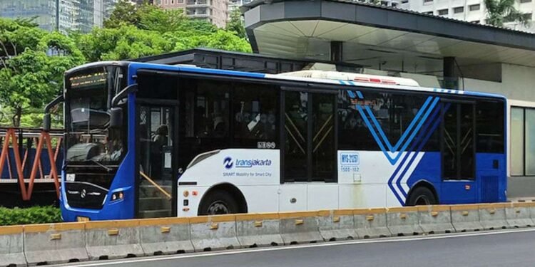 Aksi Ribuan Ojol, Transjakarta Siapkan Pengalihan Rute Secara Situasional