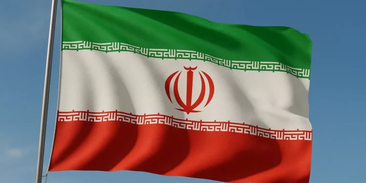 Berbeda dengan pernyataan Presiden Donald Trump dan Israel yang menyebut adanya komponen militer dalam proyek nuklir Iran, Komunitas intelijen AS percaya bahwa Iran tidak berusaha membuat senjata nuklir, sebagaimana yang dilaporkan oleh CNN. Senada dengan hal tersebut, Direktur Jenderal IAEA Rafael Grossi pada tanggal 18 Juni juga menyatakan bila para inspektur badan tersebut belum melihat bukti konkret bahwa Iran sedang mengejar program senjata nuklir