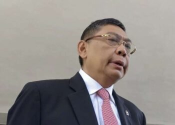 DPR Pastikan Pembentukan UU TNI Sesuai Mekanisme, MK Gelar Sidang Gugatan Mahasiswa