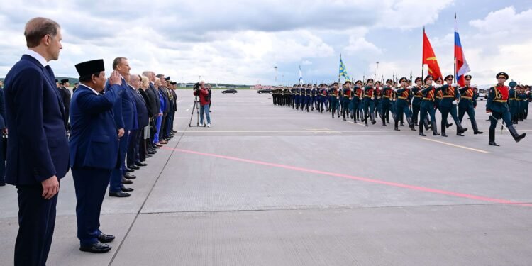 Presiden Prabowo Tiba di Rusia, Siap Bertemu Putin dan Berpidato di Forum Ekonomi Dunia