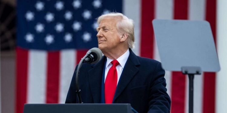 Trump Berlakukan Tarif 32 Persen untuk Produk Impor Indonesia Mulai 1 Agustus