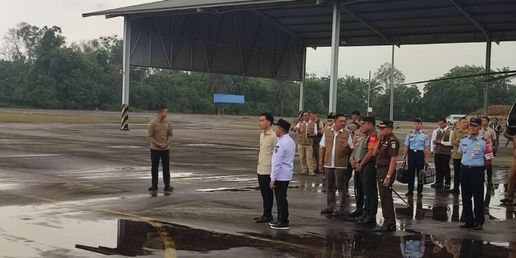 Wapres Gibran Tinjau Posko Karhutla Riau, Titik Api Dipastikan Padam