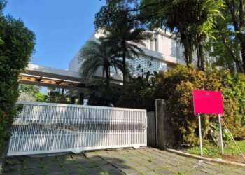 Kejagung Sita Rumah Mewah Riza Chalid di Bogor Terkait Korupsi Minyak Mentah