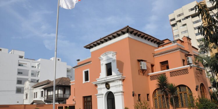 staf-kbri-lima-tewas-ditembak-di-peru-zetro-leonardo-purba