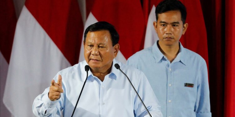 Menteri tersebut adalah Letjen TNI (Purn.) Djamari Chaniago sebagai Menteri Koordinator Bidang Politik dan Keamanan (Menko Polkam). Erick Thohir sebagai Menteri Pemuda dan Olahraga (Menpora), Afriansyah Noor sebagai Wakil Menteri Ketenagakerjaan, Rohmat Marzuki sebagai Wakil Menteri Kehutanan, Farida Farichah sebagai Wakil Menteri Koperasi, Angga Raka Prabowo sebagai Kepala Badan Komunikasi Pemerintah RI.