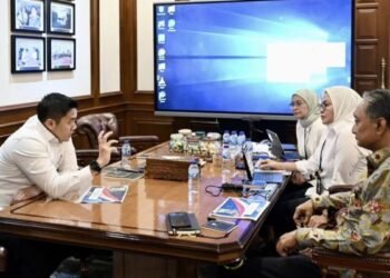 Seskab dan Menteri PU Bahas Perbaikan Fasilitas Umum Pascademo Ricuh