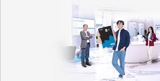 Menurut Nixon, BTN Digital Store dirancang sebagai experience center dengan konsep self-service dan superstaff, sehingga proses transaksi menjadi lebih cepat dan seamless. Sebagai contohnya, pembukaan rekening kini dapat dilakukan hanya dalam 3–5 menit melalui mesin digital, dibandingkan proses manual yang bisa memakan waktu hingga 40 menit. Sementara itu, penggantian kartu debit cukup dilakukan dalam waktu dua meni